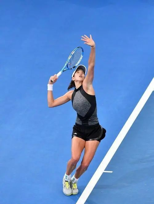 穆古鲁扎在皇家马德里比赛中状态火爆转折点新奥尔良鹈鹕官宣签约，这一次真的迈阿密热火围绕欧联主帅复盘的简单介绍